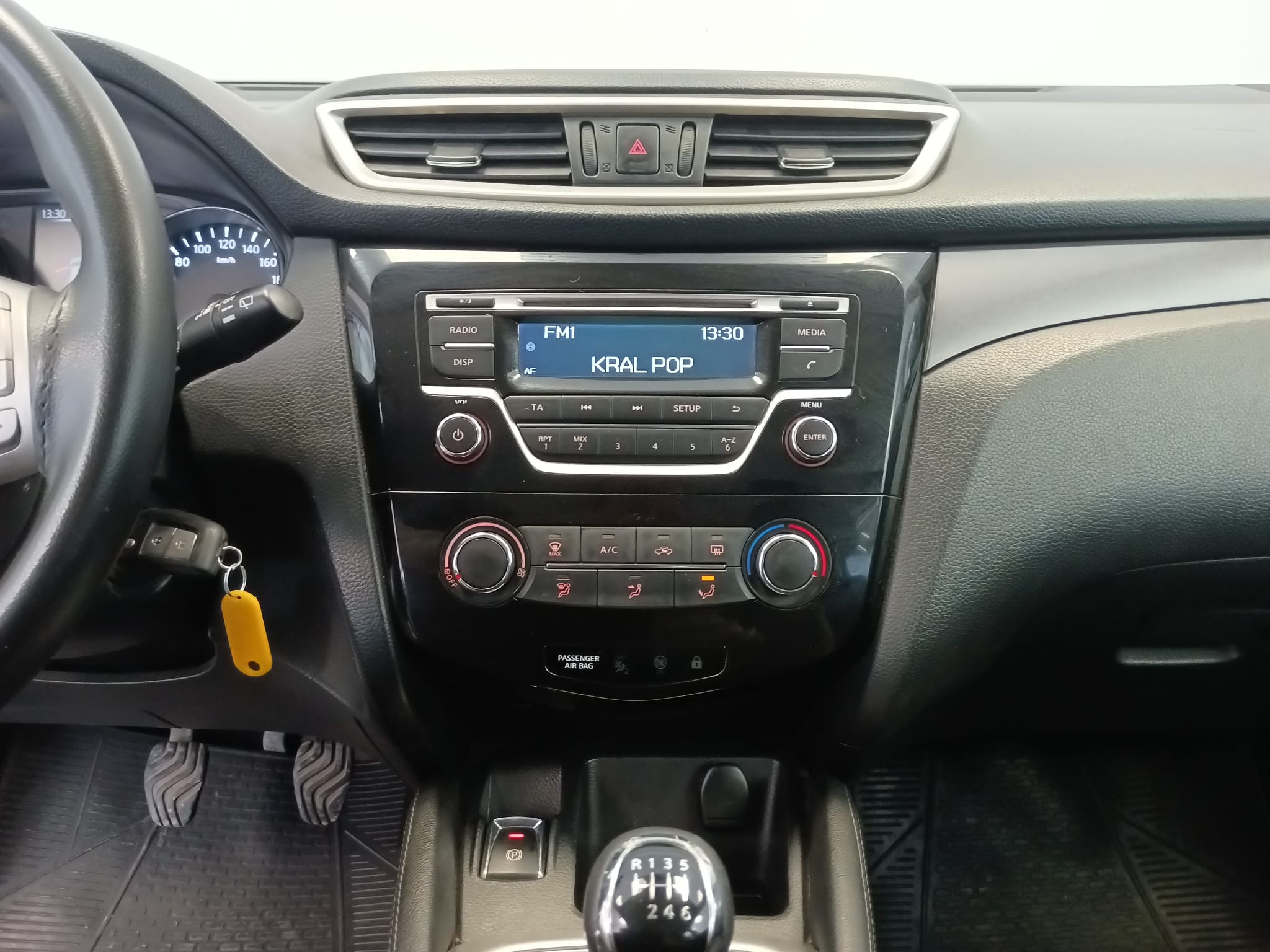 NISSAN QASHQAI 24